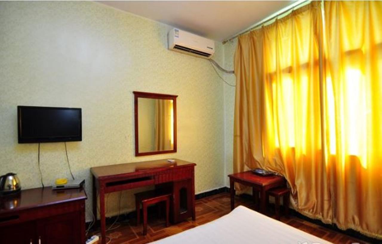 Hongcheng Hotel Jinghong Exterior photo